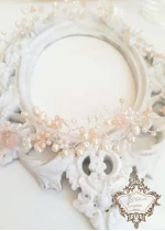 Диадема за булка и абитуриентка с перли и кристали Сваровски в розово Bloom of Pearls and Flowers by Rosie